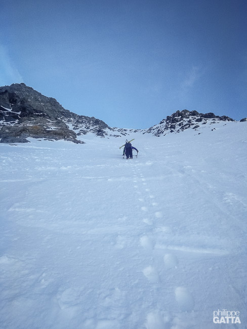 Climbing the Annibal Couloir: Mont Vélan (© P. Gatta)