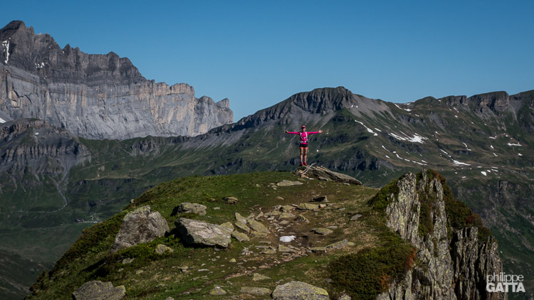 Trail around Aiguilles Rouges, Fiz and Anterne in the background  (© P. Gatta)