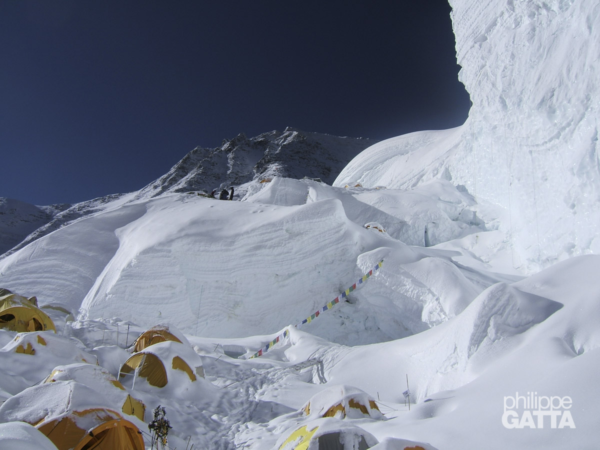 Our tents at the Everest North Col (© P. Gatta)