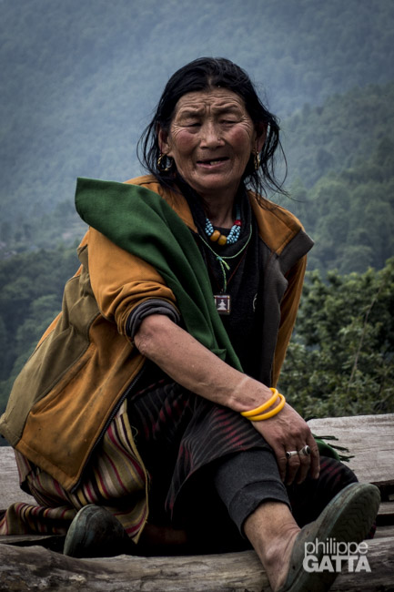 Woman in Tashigaon (© P. Gatta)