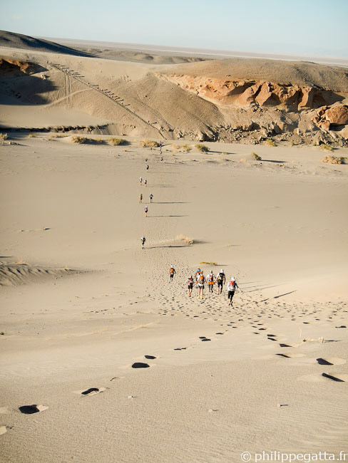Sand dunes in the beginning of the stage 4 (© P. Gatta)
