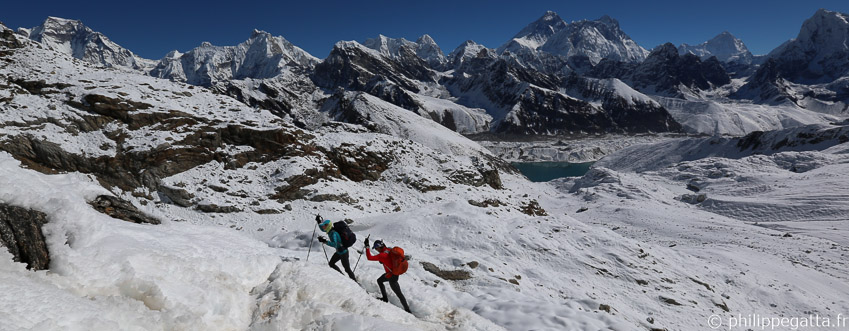 Philippe and Anna on the Great Himalaya Trail: 1,200km and +61,200m across Nepal (© P. Gatta)