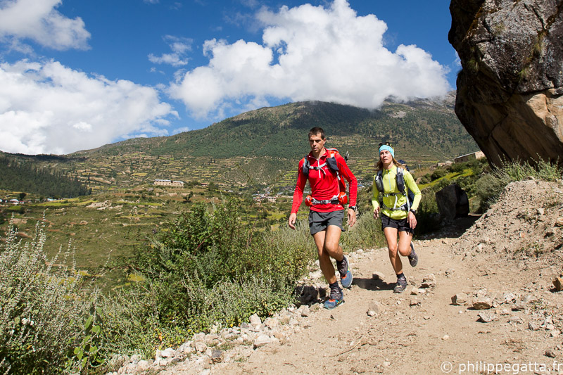 Philippe and Anna at the start of the GHT in Simikot (© P. Gatta)