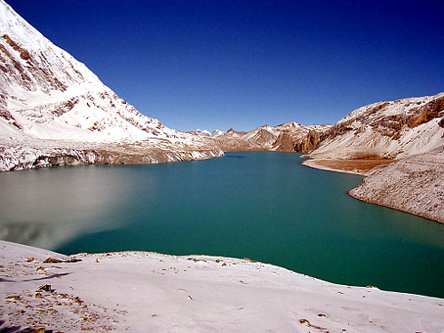 Tilicho Lake (5100 m) (Photo Wikimedia Commons) 