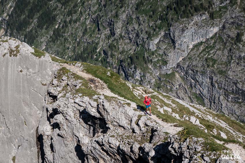 Breath taking descent toward the Reintal valley, Germany (© A. Gatta)
